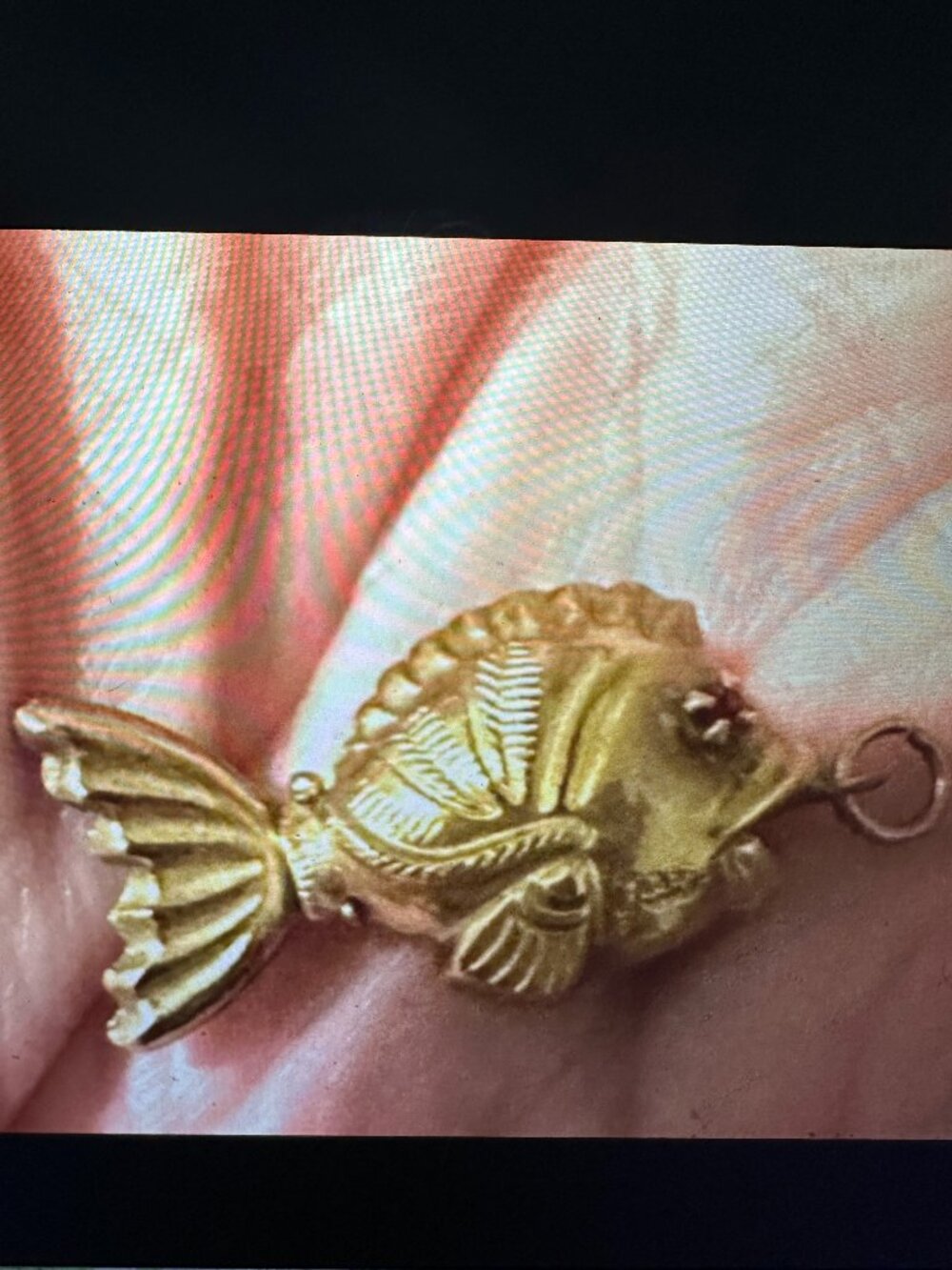 14k Gold Fish Articulated Tail Gold Fish Pendant Charm Necklace